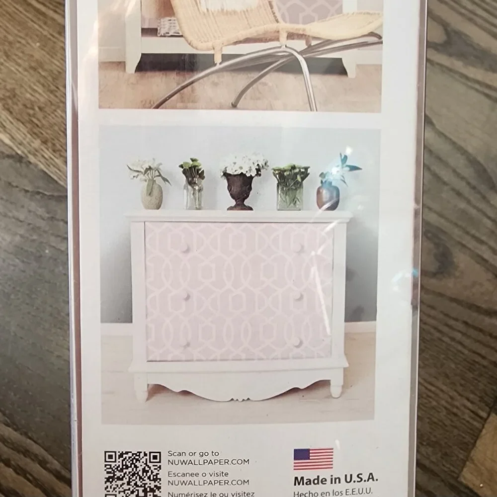 NIB Wall Pops Grand Trellis Peel & Stick Wallpaper | Blush Pink | 3.4ft x 8ft